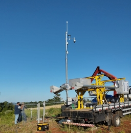 Pinhalzinho recebe estação meteorológica da Defesa Civil para ampliar monitoramento climático