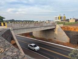 Aguardado viaduto de Pinhalzinho já permite passagem de veículos