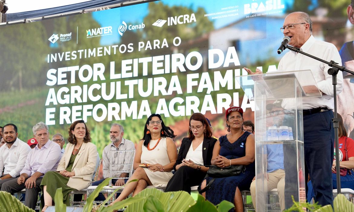 Governo federal libera R$450 milhões para impulsionar produção de leite na agricultura familiar