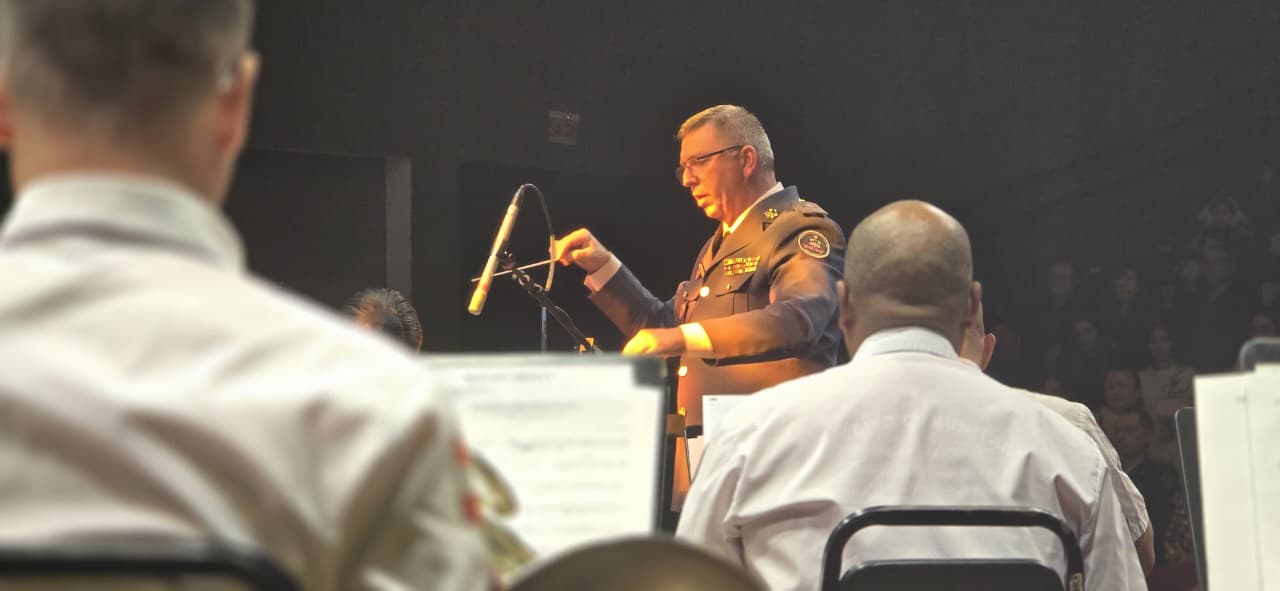 Concerto da Banda dos Bombeiros reúne público em Chapecó nas comemorações do centenário da corporação