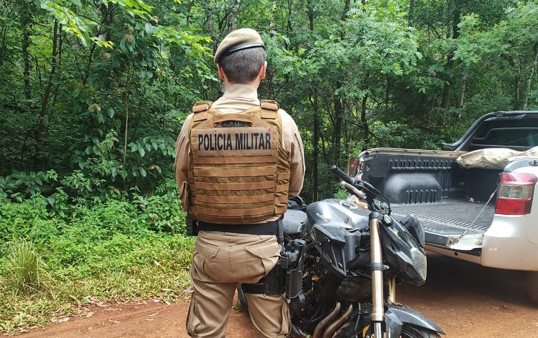 Moto furtada há semanas é encontrada em local inesperado
