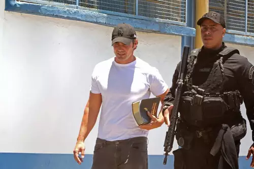 Pedido de vista no STF é citado pela defesa de Vorcaro em pedido de liberdade