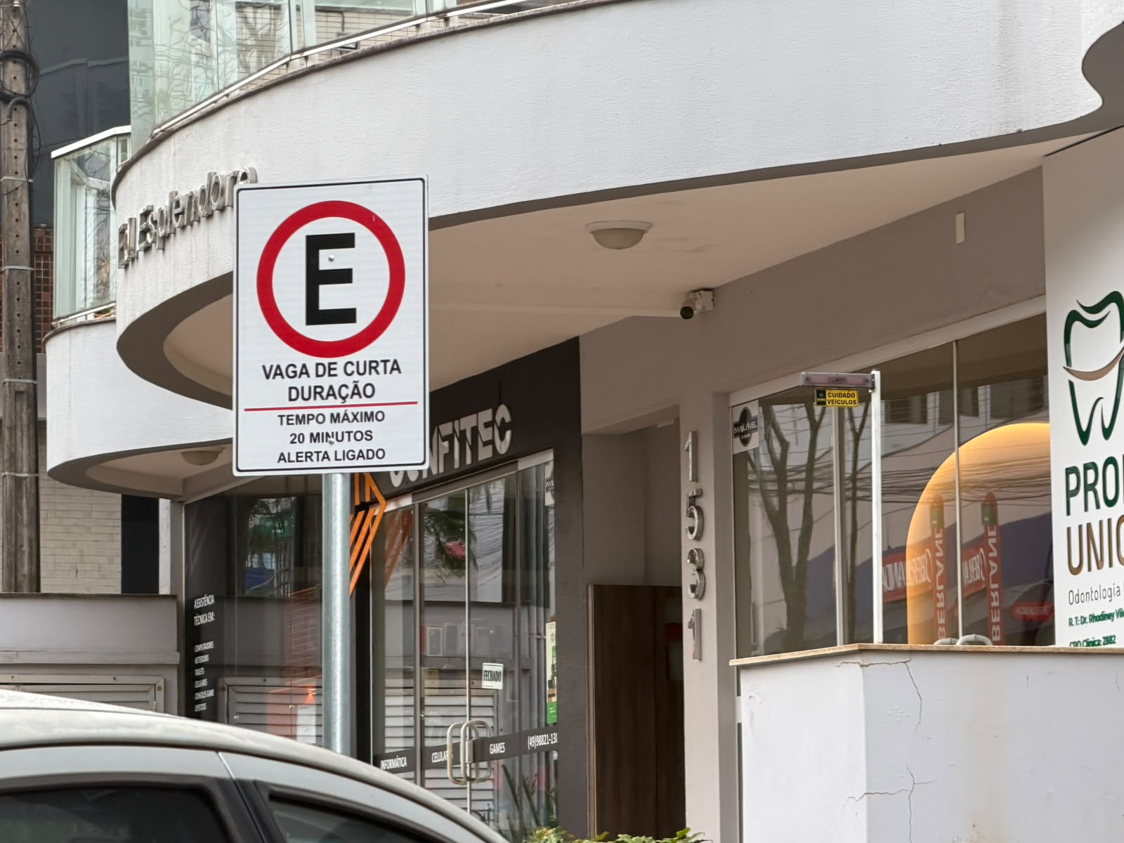 Pinhalzinho amplia estacionamento rápido no Centro com 27 novas vagas de 20 minutos