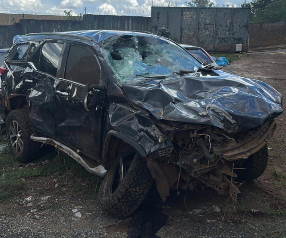 Menino de 16 anos tomba SW4