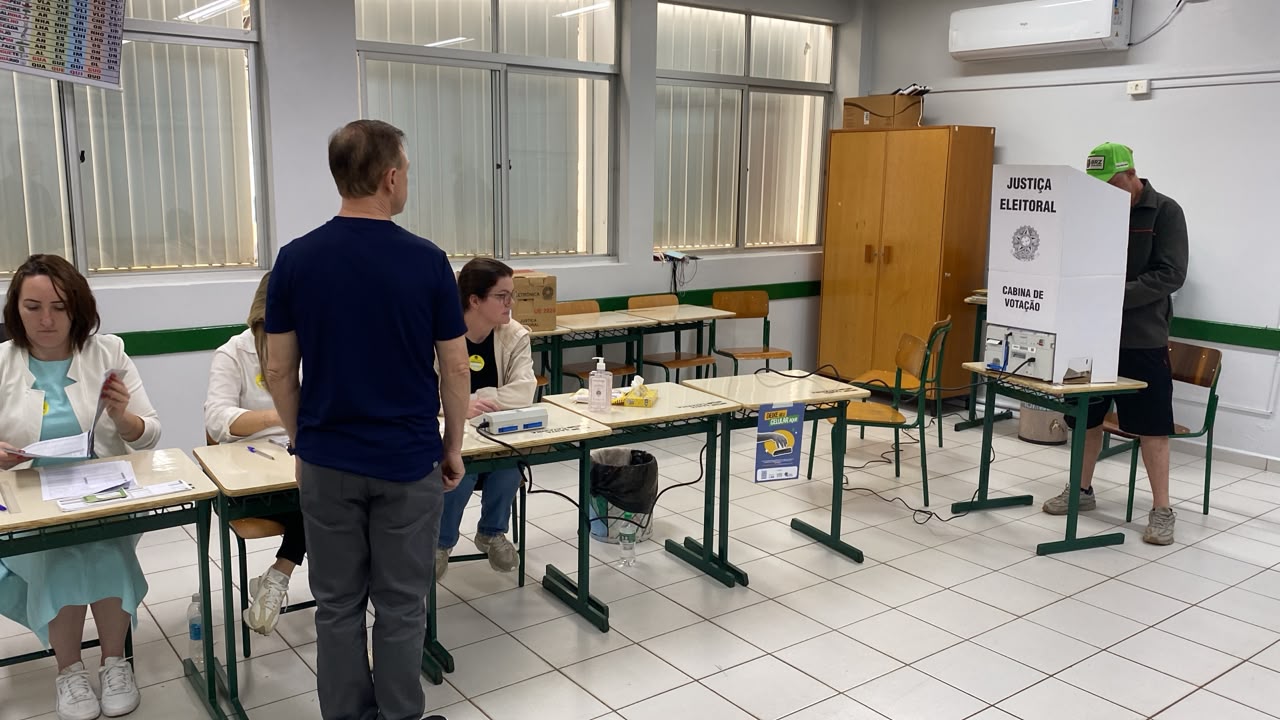 Votação em Maravilha registra filas e participação de eleitores durante a manhã