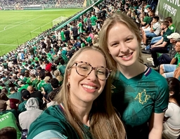 “Pai, tu ia amar viver isso": torcedoras voltam à Arena Condá após morte de familiar