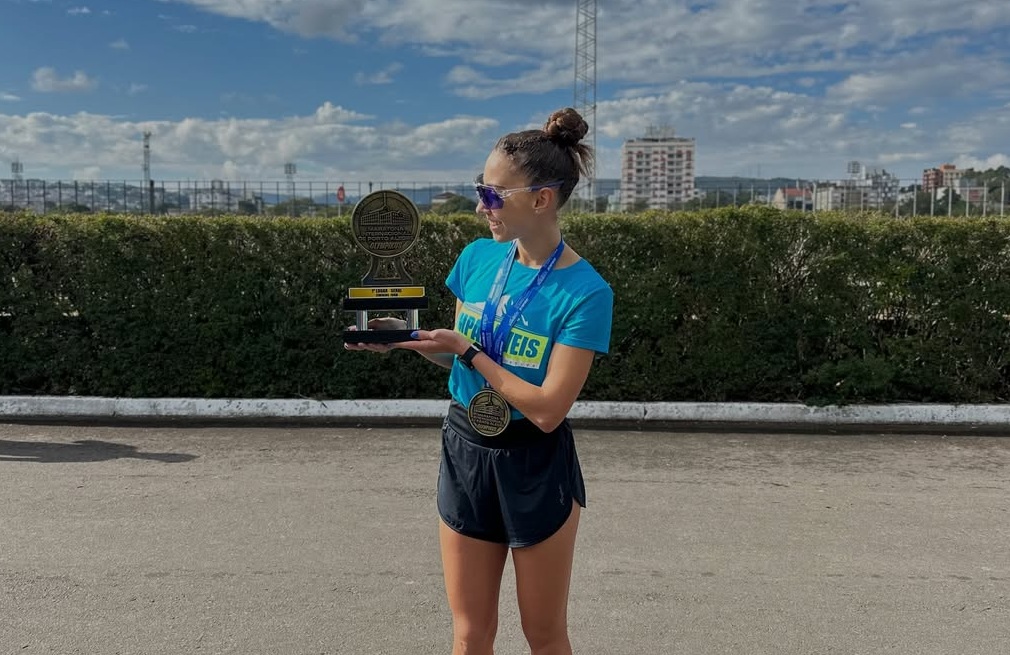 Atleta saudadense é campeã da Maratona Internacional de Porto Alegre