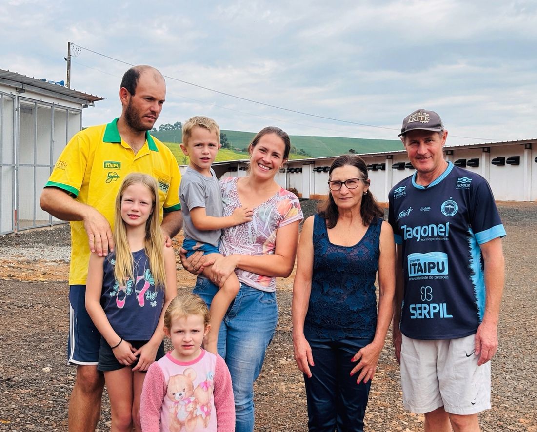 Com novos aviários, família aumenta produção de frangos em Pinhalzinho