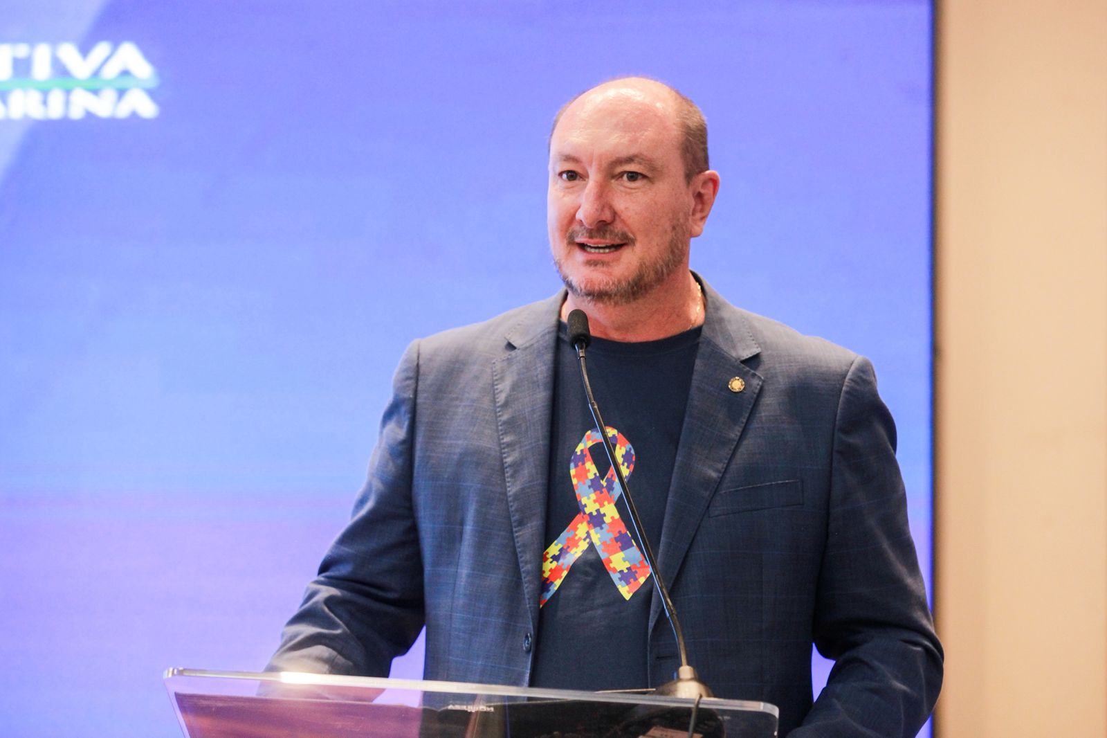 Abril Azul destaca avanços em leis voltadas às pessoas com autismo em SC