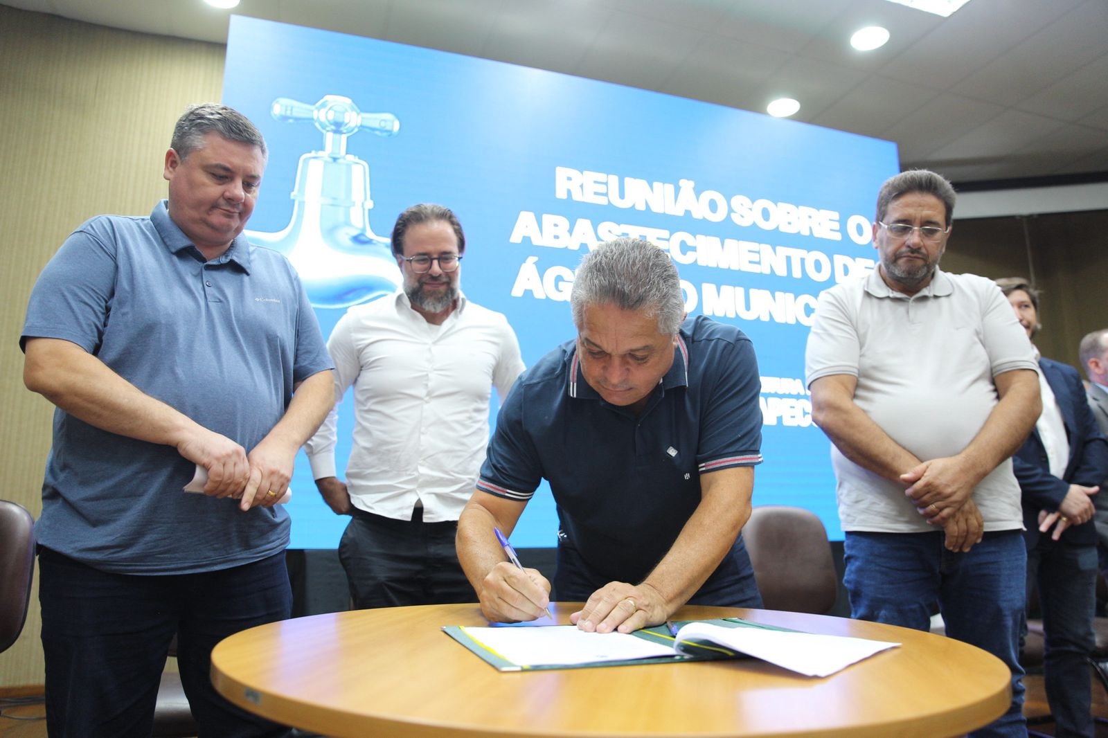 Prefeito João Rodrigues anuncia rompimento do contrato com a Casan em Chapecó