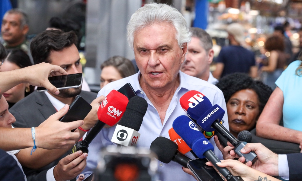 Caiado recebe alta após tratar pneumonia e retoma agenda de campanha