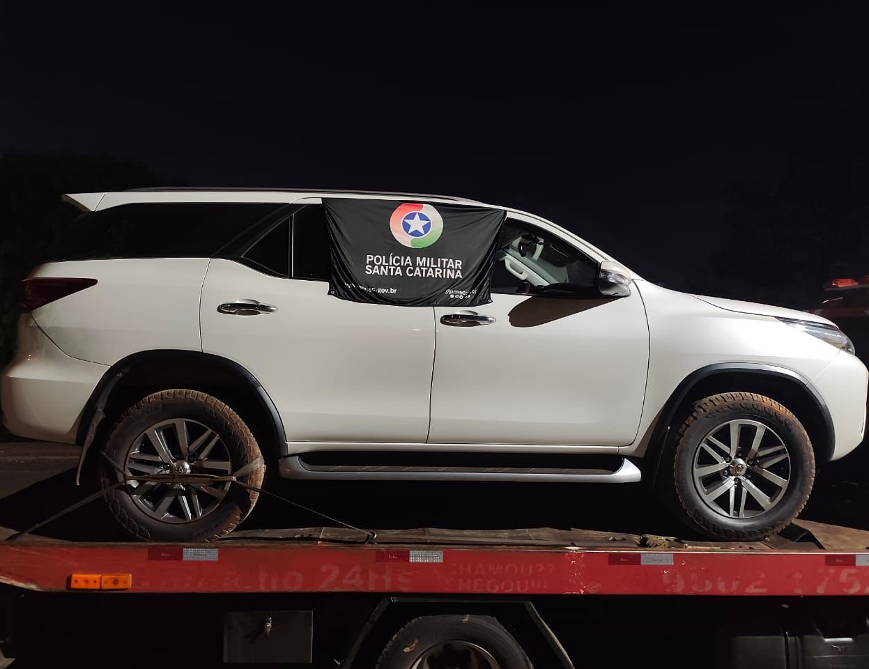 Jovem furta caminhonete, foge da polícia e é preso