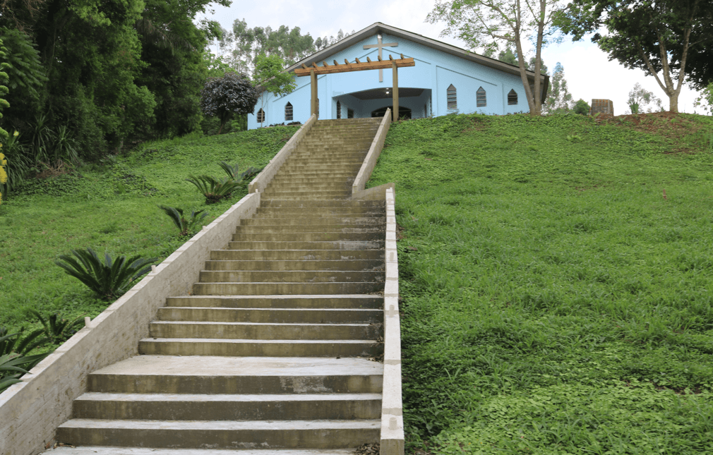 43 degraus de fé: escada de igreja guarda memória de gerações