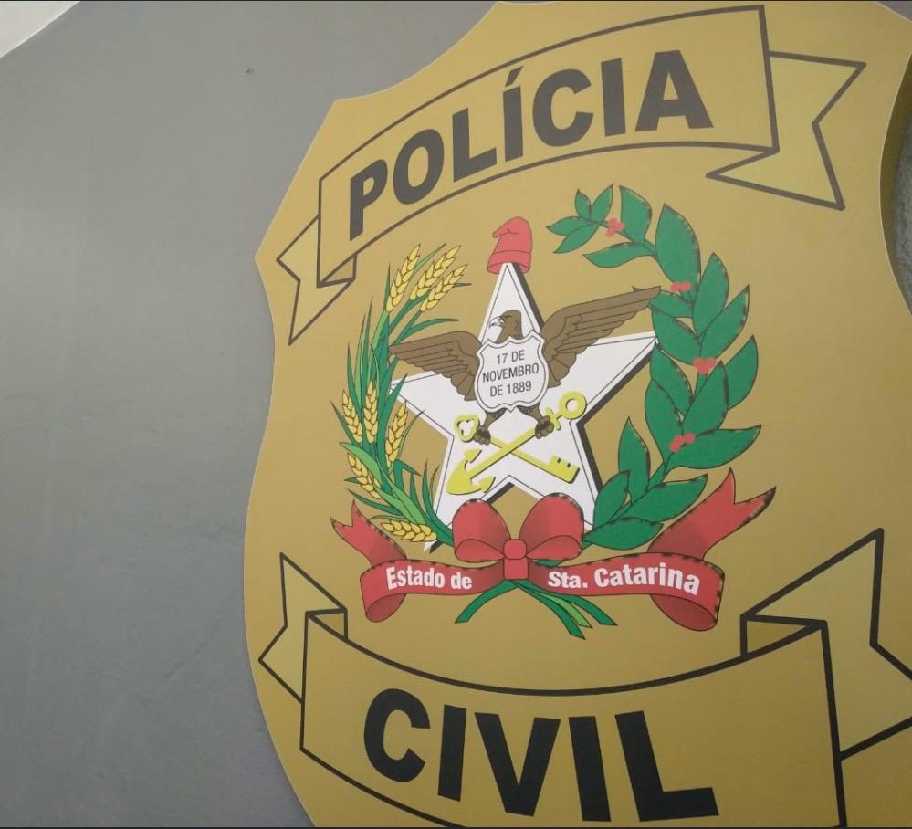 Mulher é presa novamente em Chapecó por descumprir medida protetiva envolvendo criança de 11 anos