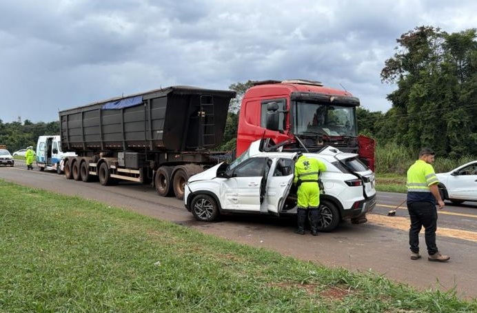 Violenta colisão mata criança; pai seguia logo atrás