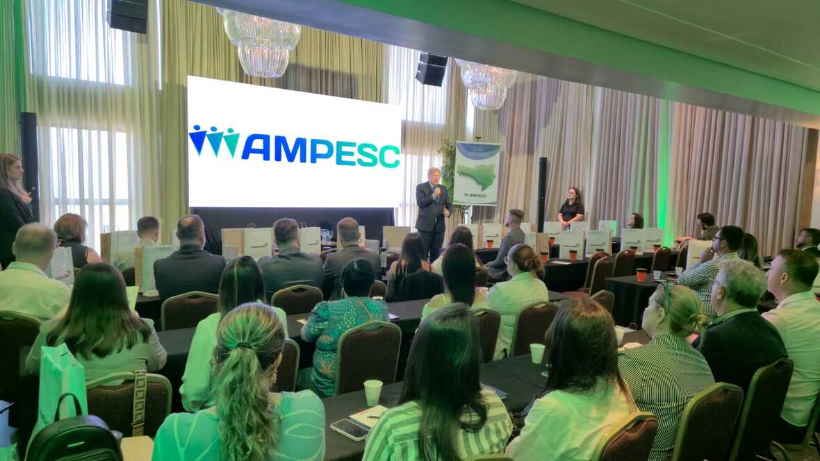 Educação superior privada alcança todos os municípios de Santa Catarina e AMPESC celebra 25 anos de atuação
