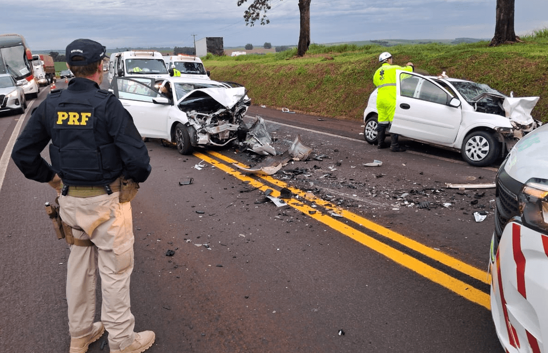 Familiares morrem em batida frontal no Paraná