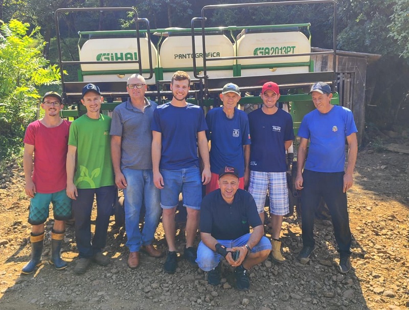 Prefeitura de Modelo realiza entrega técnica de semeadeiras para patrulhas agrícolas 