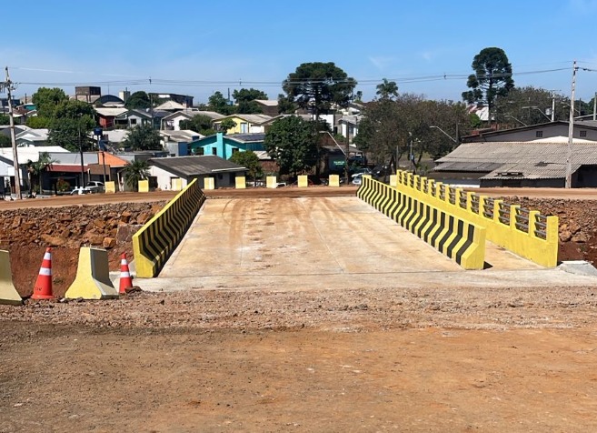 Viaduto entre os bairros São José e Bela Vista é liberado após 10 dias de obras em Pinhalzinho