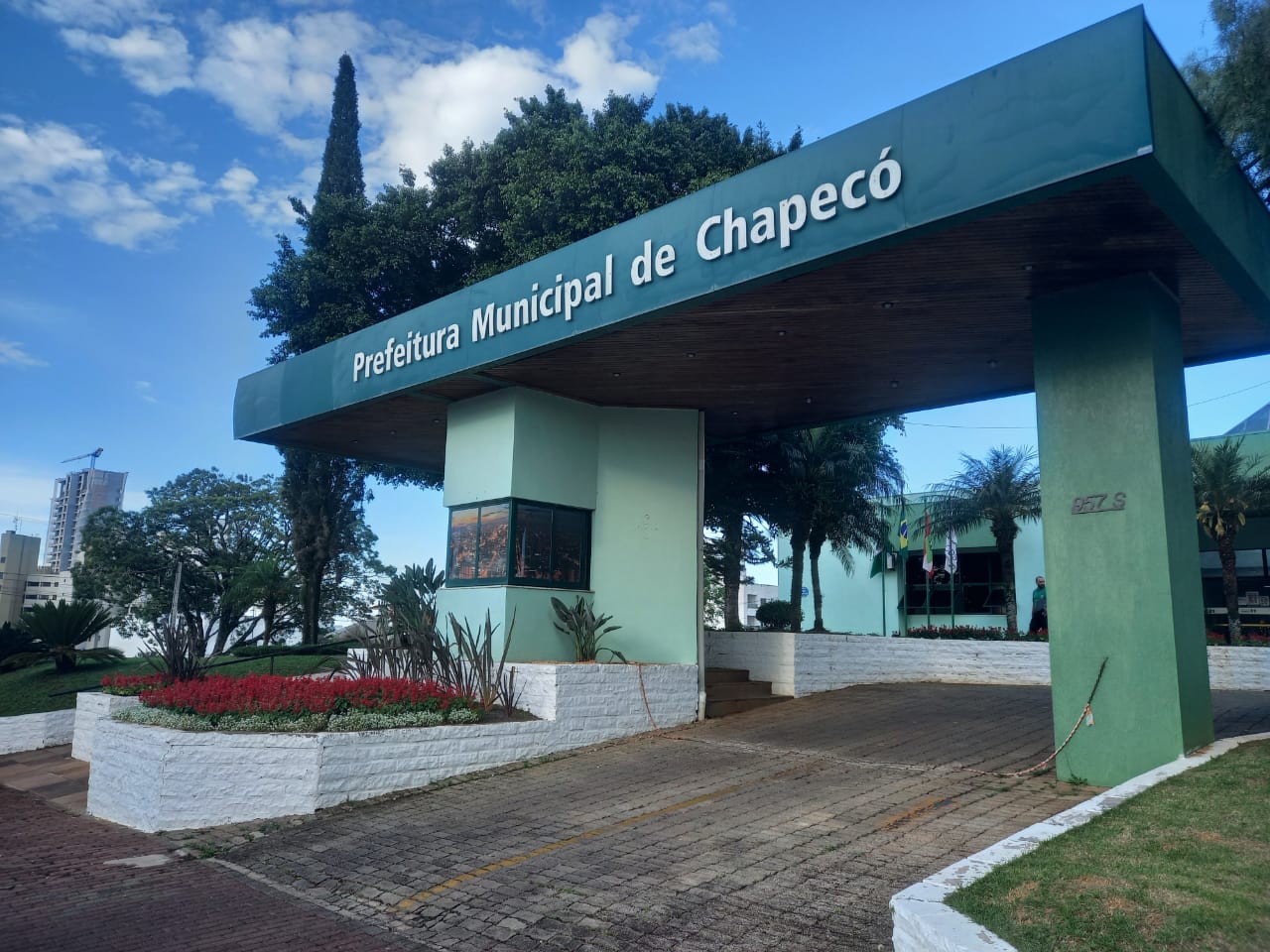 Prefeitura de Chapecó oferece 10 vagas para Atendente da Central do Cidadão