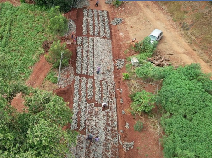 Linha Bonita, em Águas Frias, recebe obra de calçamento para melhorar mobilidade e qualidade de vida no interior