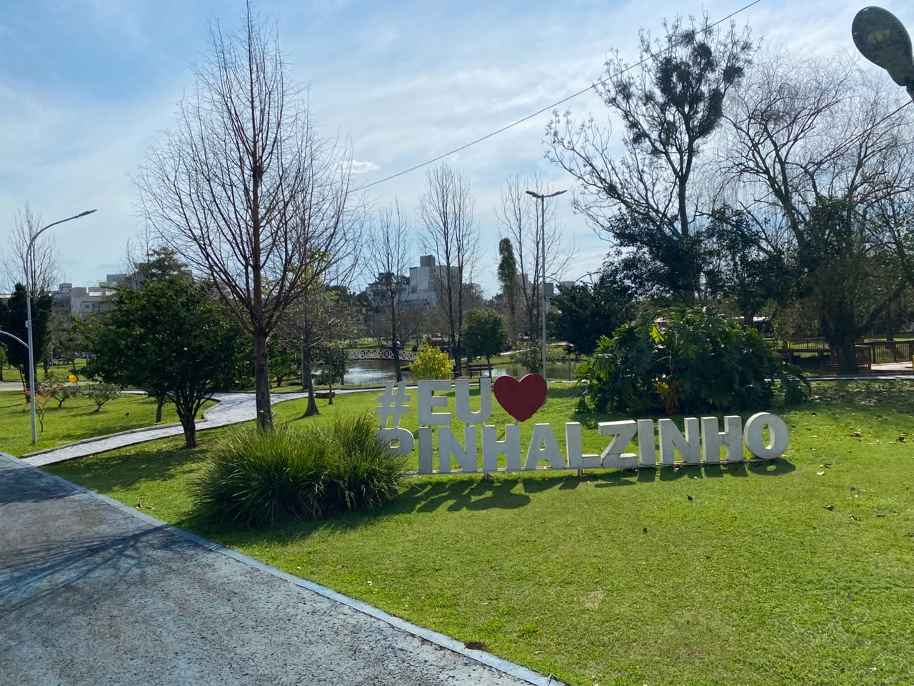Economia de Pinhalzinho cresce com empresas, empregos e novos caminhos para o turismo
