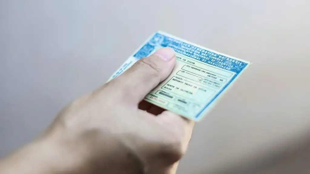 Exame toxicológico volta a ser obrigatório para primeira CNH