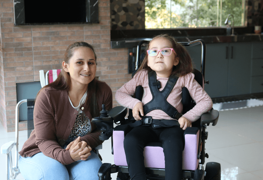 Com doença rara, Sofia Helena mostra conquistas