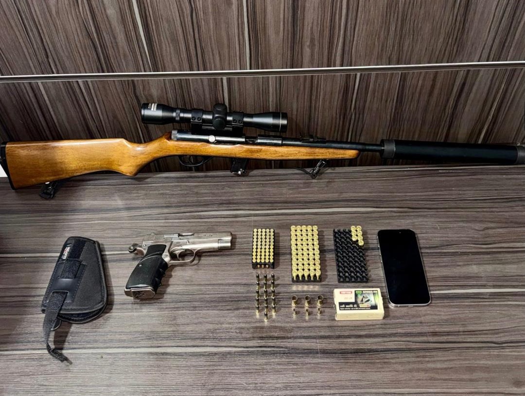 PM apreende pistola, rifle e munições em Pinhalzinho