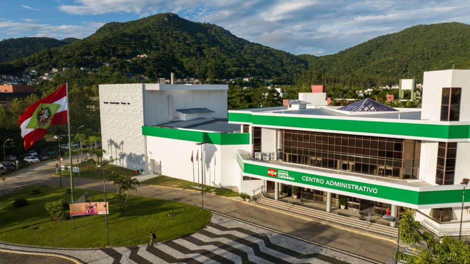 Governo de SC lança novas ferramentas para modernizar compras públicas e ampliar economia de recursos