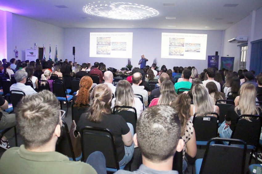 Evento em Chapecó debate reforma tributária no agronegócio e impacto da inteligência artificial na contabilidade