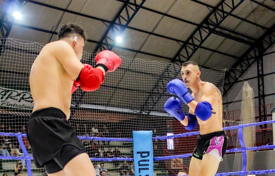 Atletas renomados participam de competição de Muay Thai em Pinhalzinho