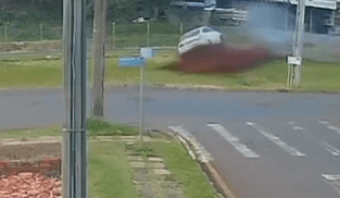 De ré, motorista se acidenta em Pato Branco