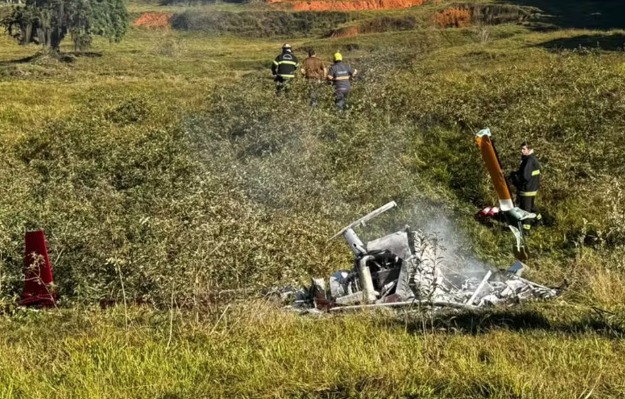 Piloto morre após queda de helicóptero em área rural de Pomerode