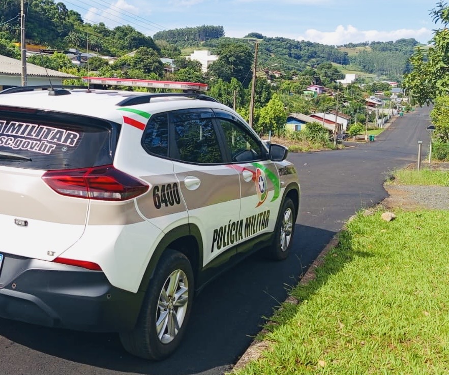 Mãe é suspeita de tentar tirar a vida da própria filha em Modelo