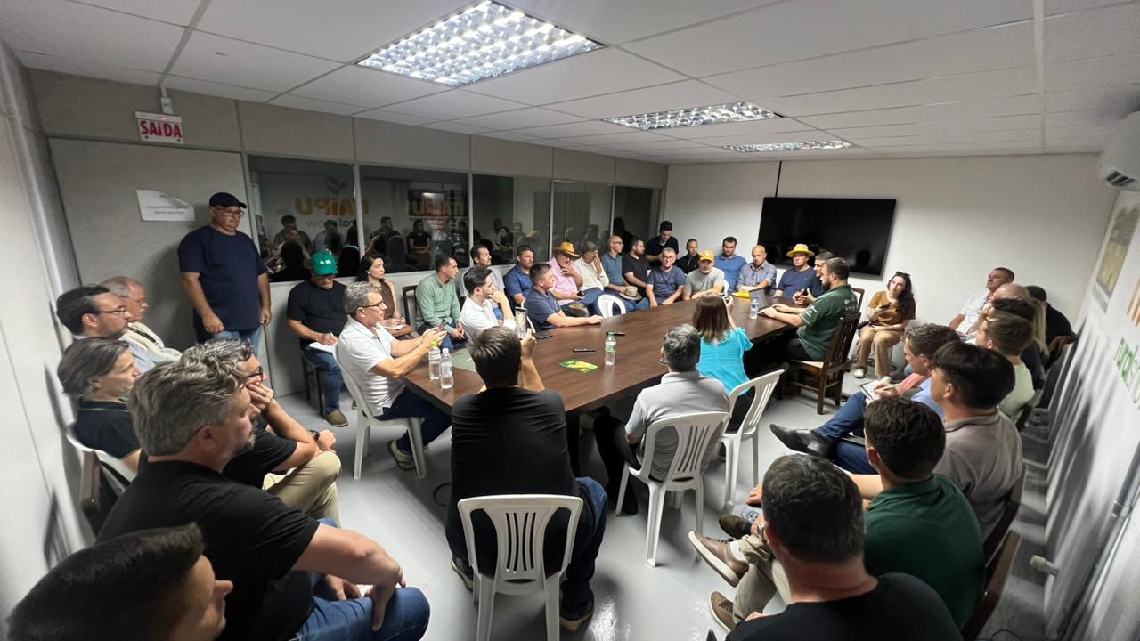 Prefeitos e produtores unem forças para fortalecer a cadeia leiteira no Oeste de SC
