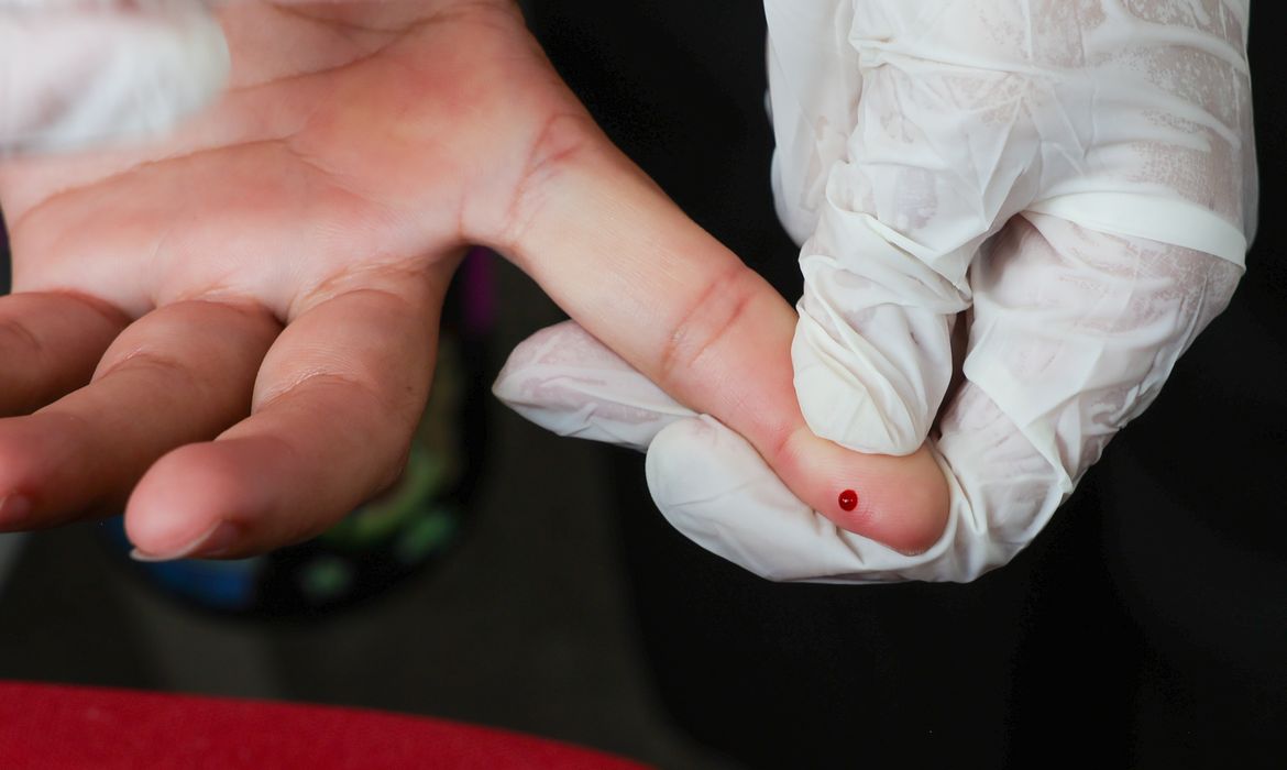 Brasil atinge meta internacional para eliminar transmissão da hepatite B de mãe para filho