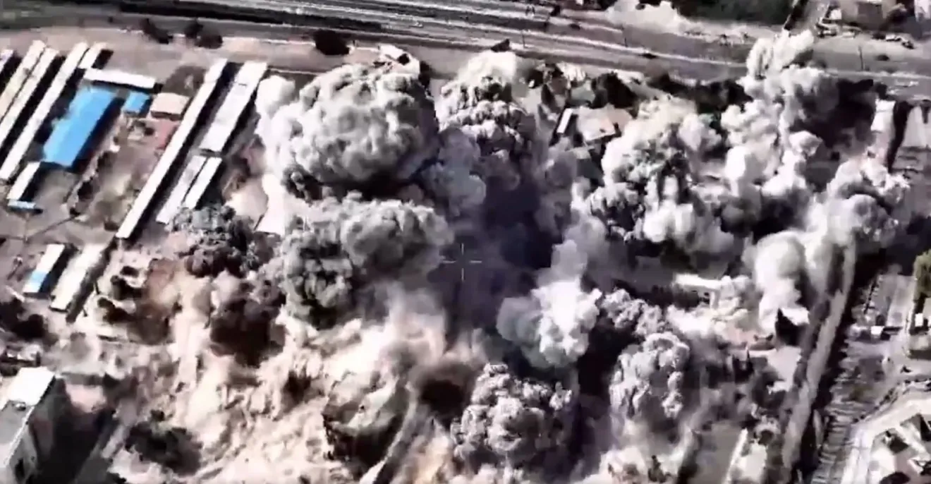 Trump eleva tom contra o Irã e anuncia que “grande onda” militar dos EUA está prestes a começar