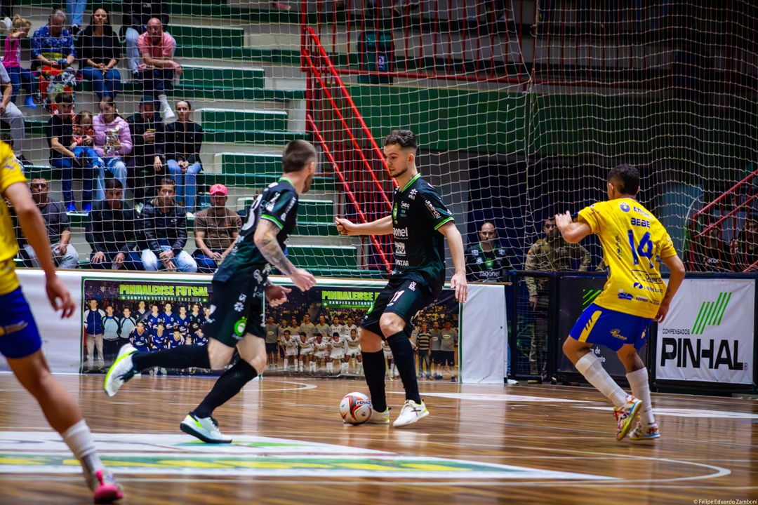 Pinhalense Futsal Zagonel encerra primeira fase da Série Prata contra Maravilha