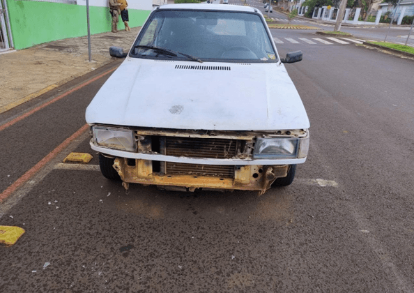 Motorista de 16 anos se envolve em acidente no Oeste