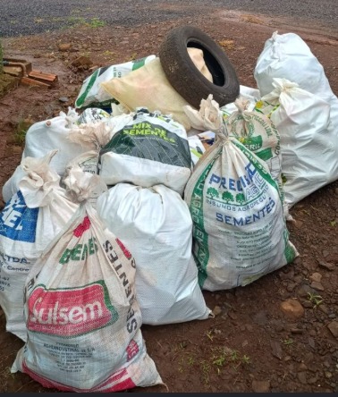 Programa Porteira Pra Dentro prevê coleta de resíduos no interior de Pinhalzinho na próxima semana