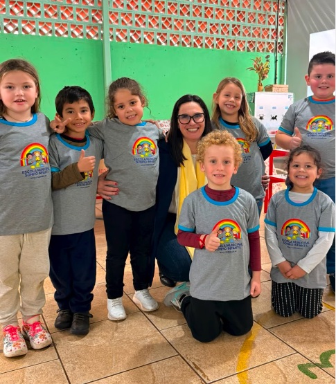 Alunos da rede municipal de Nova Itaberaba recebem novos uniformes