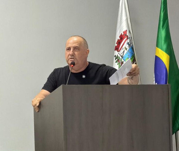 Prefeito de Sul Brasil defende suplementação de R$ 600 mil para compra de motoniveladoras