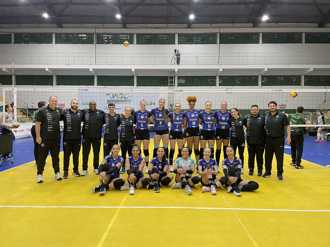 Pinhalense/Zagonel supera Chapecó fora de casa e ganha vantagem na semifinal do Estadual