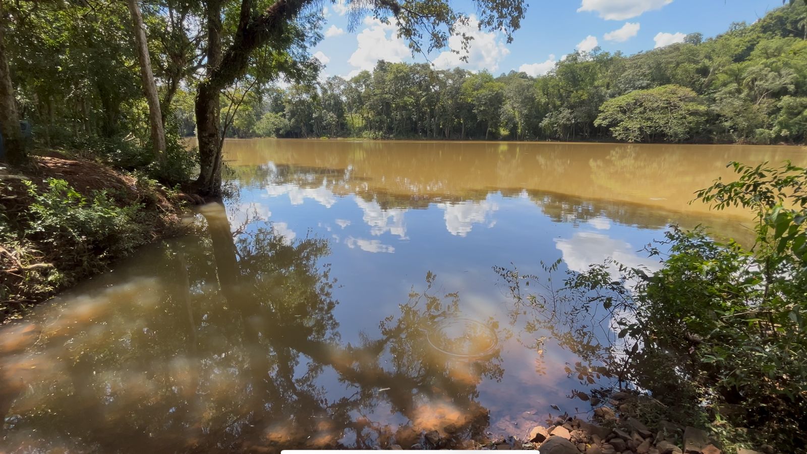 Baixa procura marca temporada de verão no Camping Meia Lua após elevação do nível do Rio Burro Branco