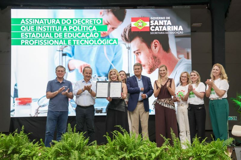 Santa Catarina amplia ensino técnico e projeta 50 mil novas vagas com nova política estadual