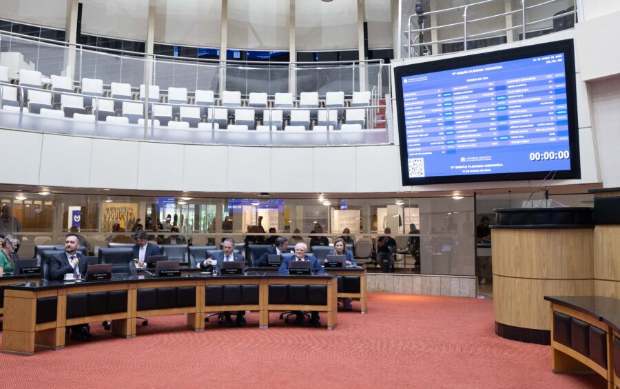 Alesc aprova criação de programas para reeducação de autores de violência contra mulheres