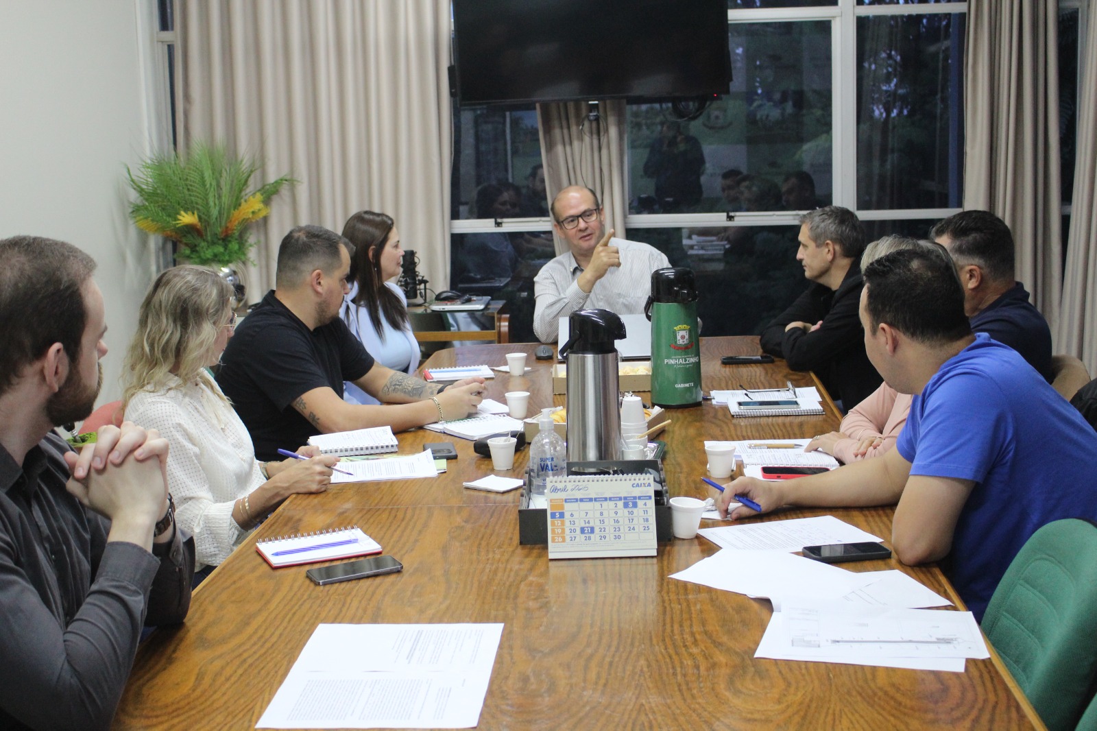 Diálogo institucional marca reunião entre Executivo e Legislativo em Pinhalzinho