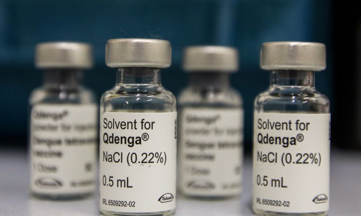 Vacinação contra a dengue: milhões de adolescentes ainda precisam da segunda dose