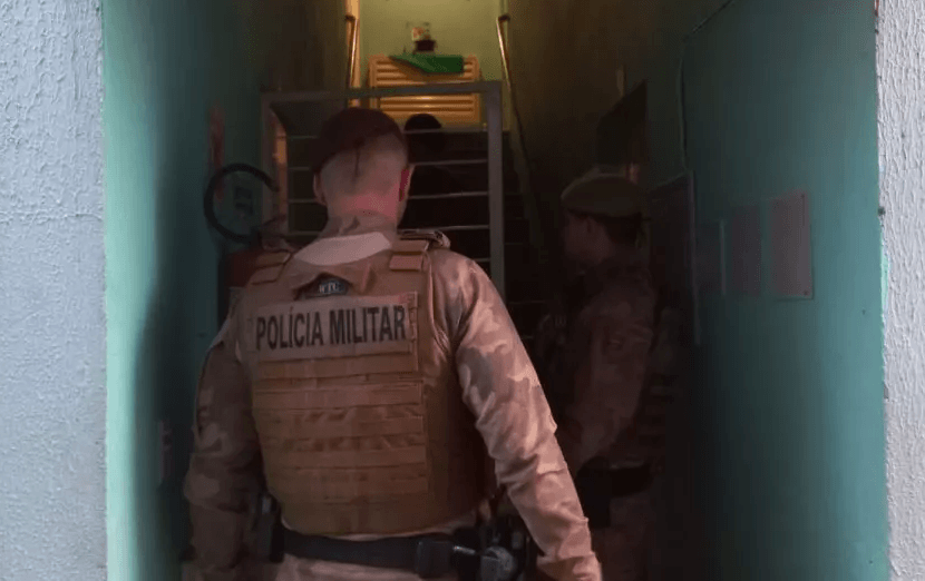 Assalto com reféns termina na prisão de quadrilha no Oeste